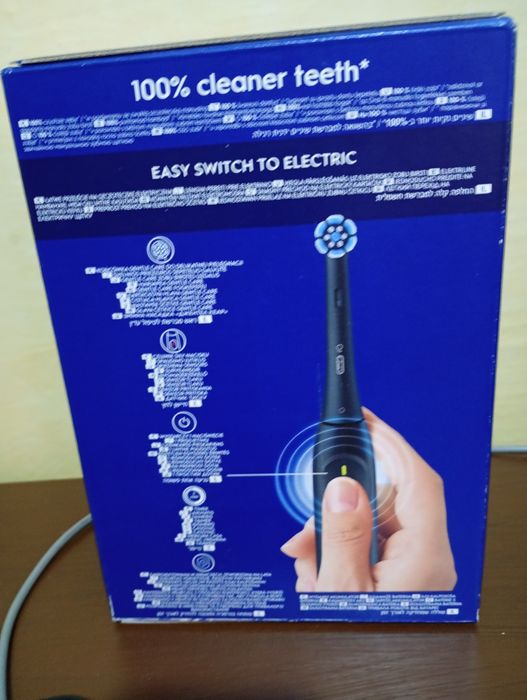 Електрична зубна щітка Oral-B iO Series 2 у чорному кольорі (Night Bla