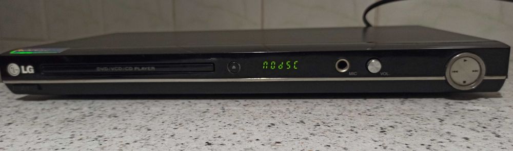 DVD-плеєр плеер LG DKU863 CD