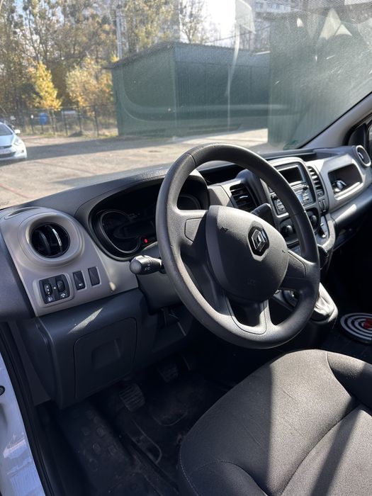 Продам Renault traffic 2019 1.6