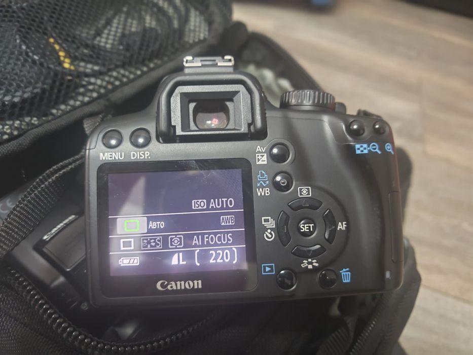 Canon Eos 1000d .