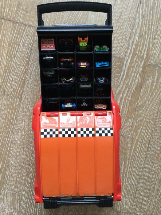 Трек чемодан з машинками Hot Wheels 20 штук+2 подарунок: 1 350 грн