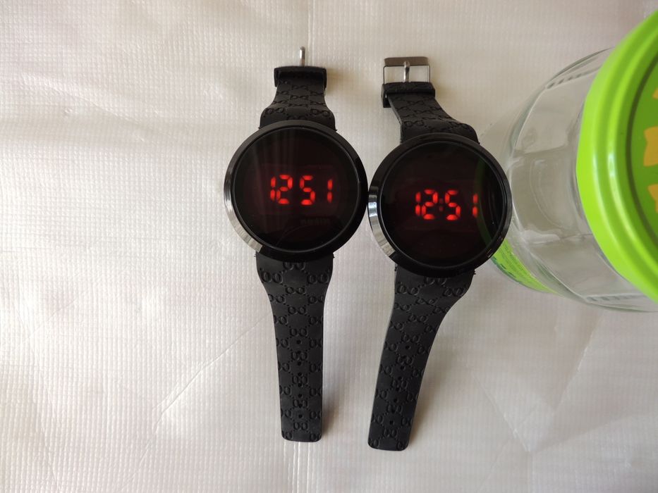 Электронные часы тач скрин touch screen новые