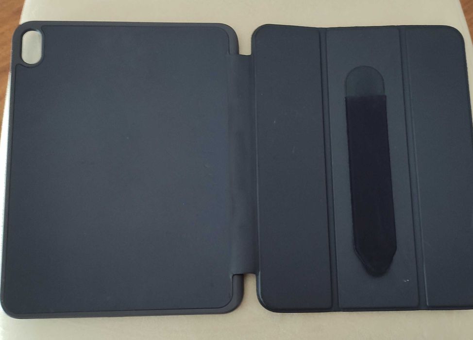 Capa nova para iPad cor azul escuro com caneta
