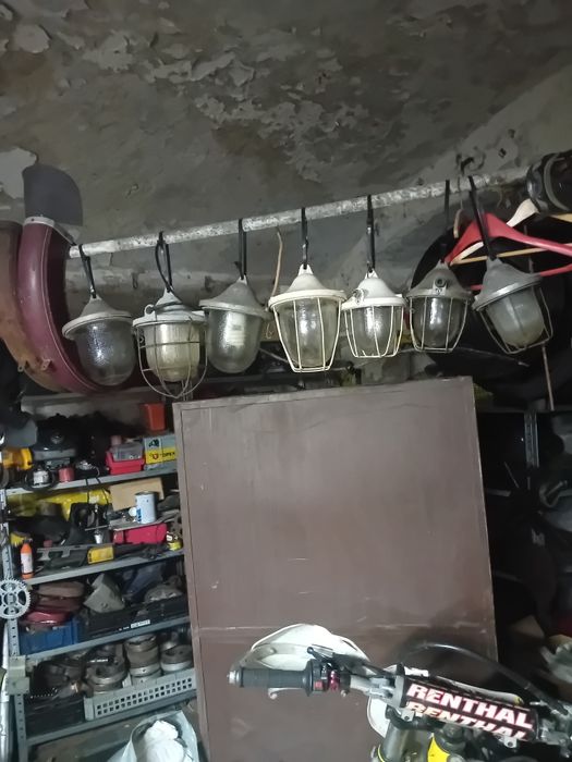 Lampy PRL ceramiczne i aluminiowe z napisami Gdańsk