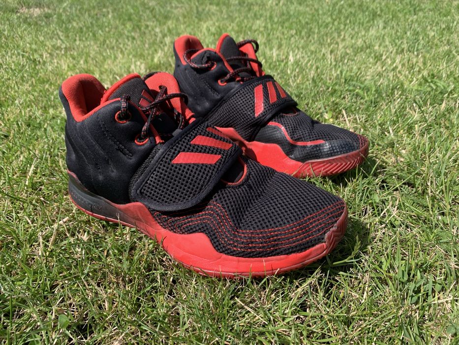 Баскетбольні кросівки adidas deep threat primeblue