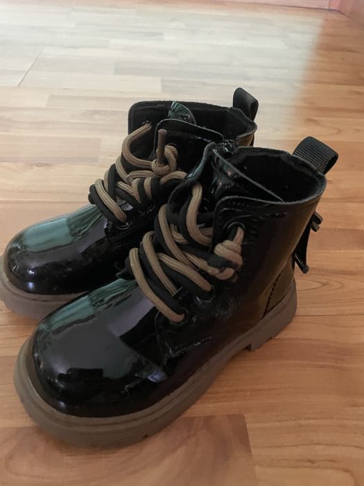 Дитячі черевички