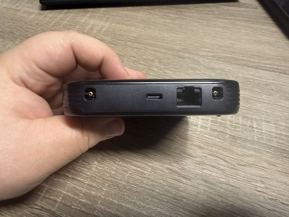 Netgeat MR6500 4g 5g router