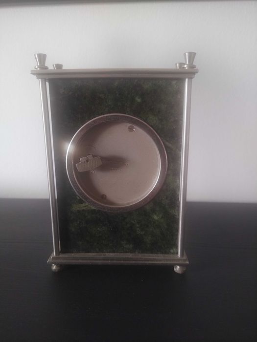 Relógio 8 dias, de secretária, em marmore verde italiano. Ano 1956.