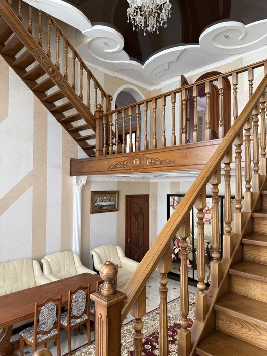 Продається будинок з неймовірним краєвидом, з комерцією,можливий обмін