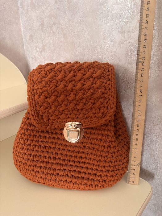 Рюкзак ручної роботи (вʼязаний гачком)