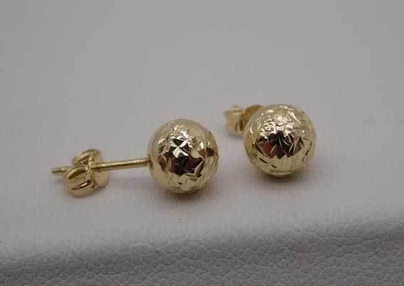 Złote diamntowane kolczyki kulki 7 mm.