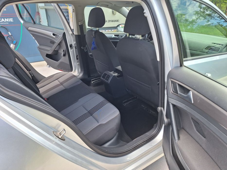 Volkswagen Golf VII