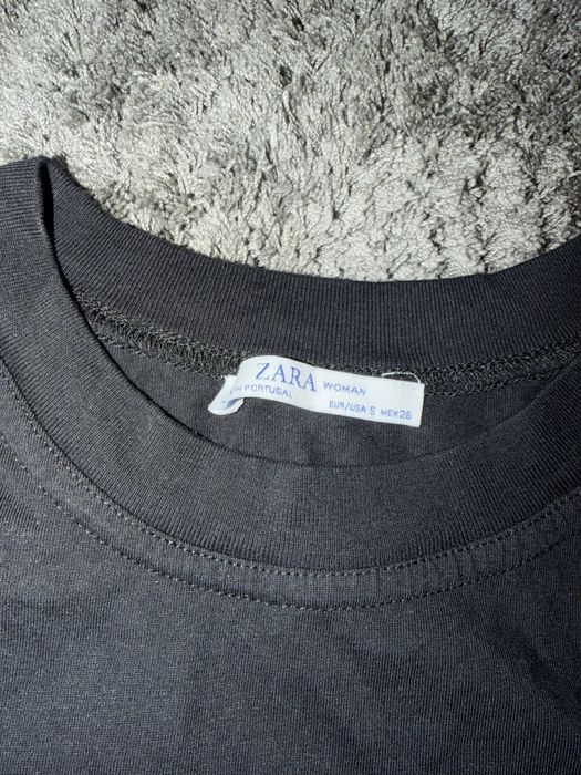 Нова жіноча чорна футболка Elton John від Zara. Розмір S