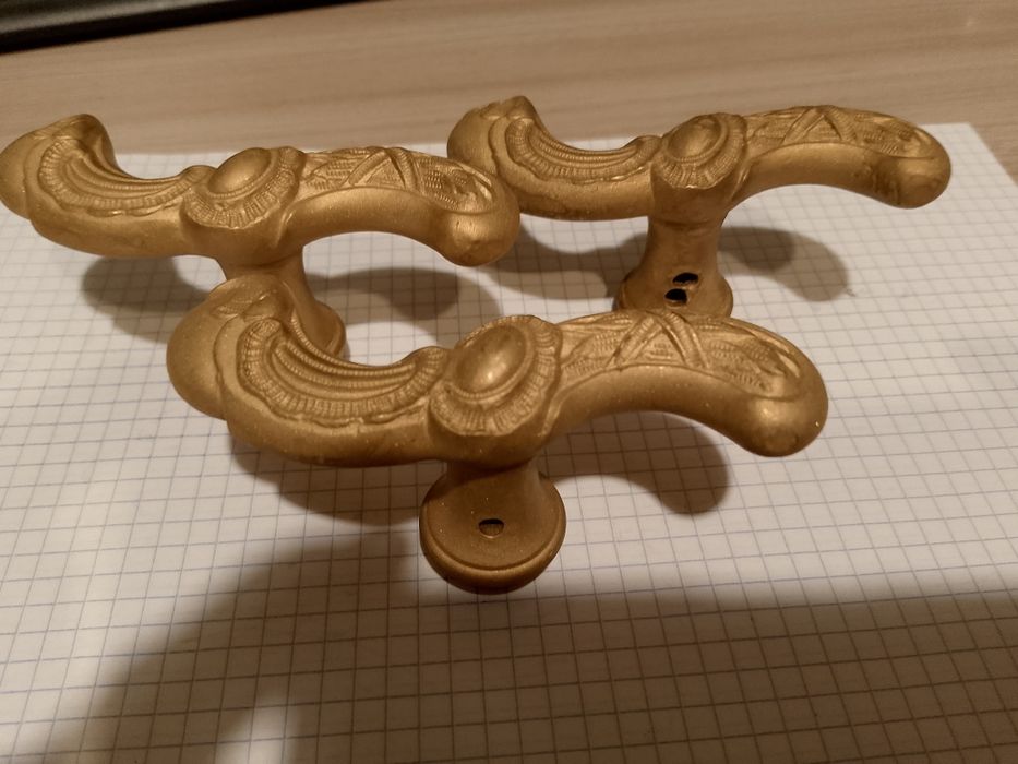 Stare klamki pałacowe