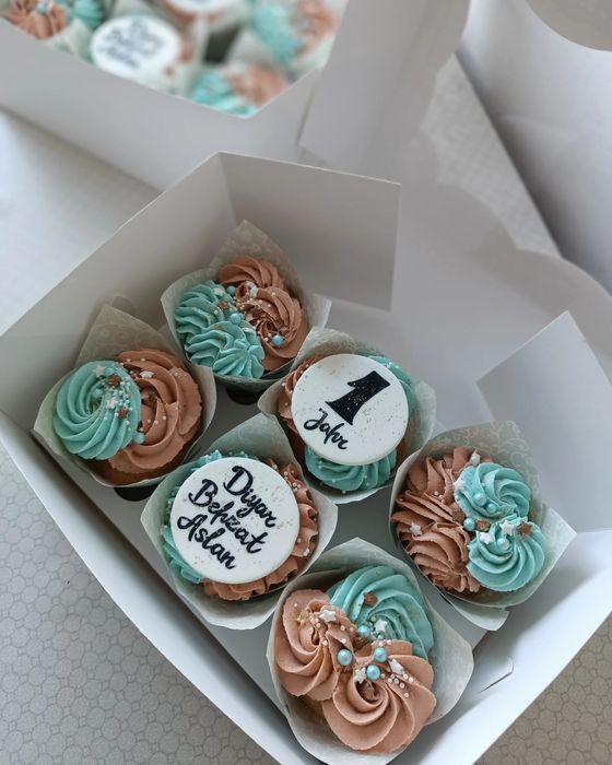 Капкейки, пряники-топеры на торт,пряники для макаронс