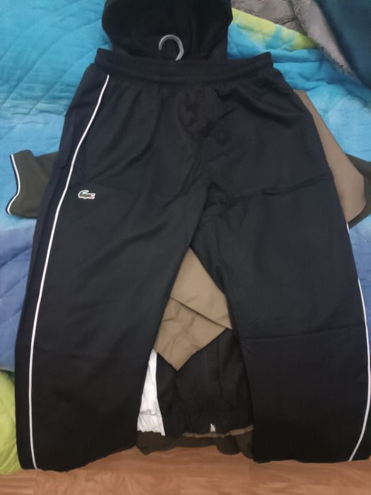 Conjunto (casaca e calças) desportivo da Lacoste novo