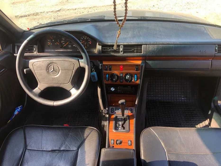 Mercedes-Benz W124 E320 газ/бензин