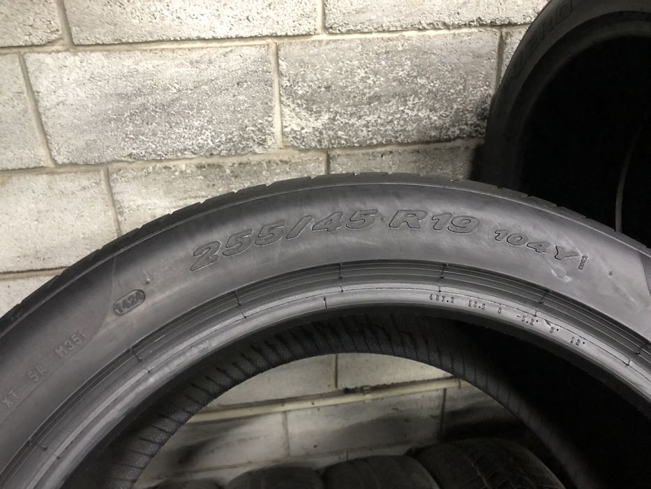 Різноширокі літні шини 235/50 R19 i 255/45 R19 PIRELLI