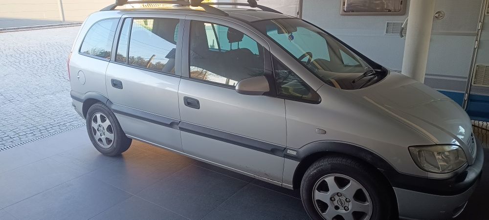Opel Zafira 2.0 com 7 Lugares