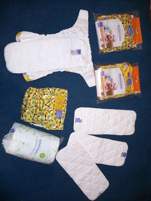 4 Reusable Eco-Friendly Bambino Mio Diapers, 3 Absorbent Inserts, 1 Roll