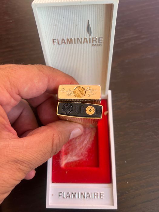 Isqueiros  banhado a ouro de Paris