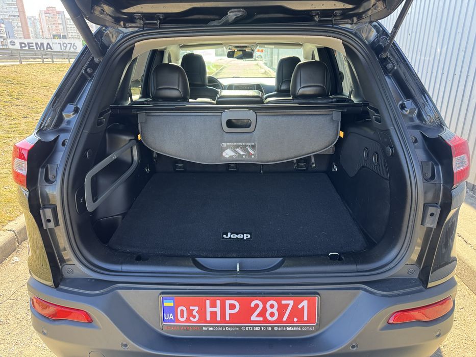 Jeep Cherokee 2.2 d 4*4 з Швейцарії