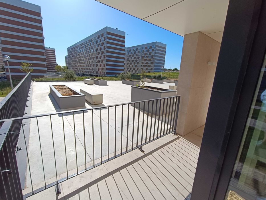 Vende Estúdio Novo Portela Lisboa