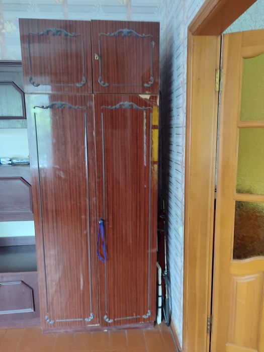 Шафа з антресолями