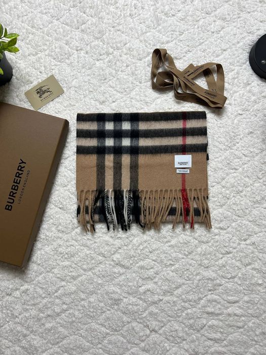 Szalik Burberry beżowy 100% kaszmir