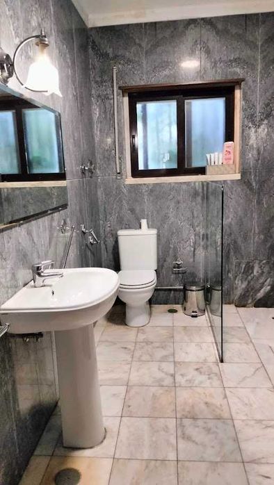 Quarto individual em moradia- Lisboa a estudante universitário