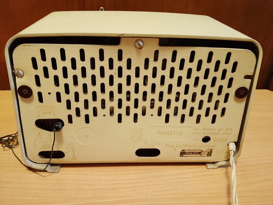Zabytkowy radioodbiornik lampowy Philips Philetta