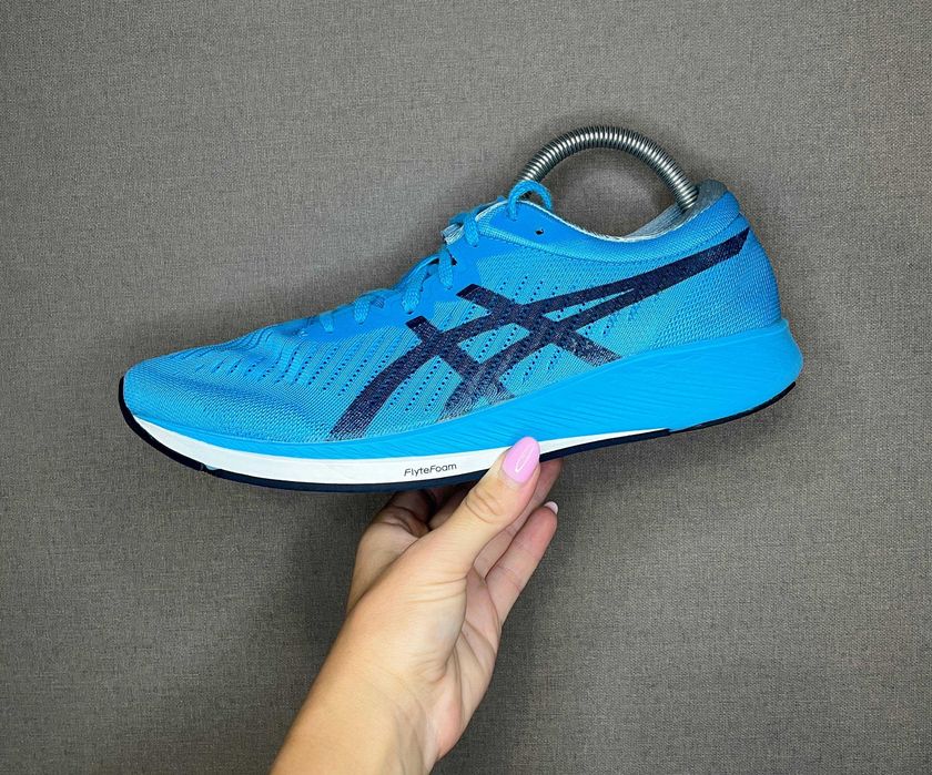 Кросівки Asics Metaracer 42 р оригінал