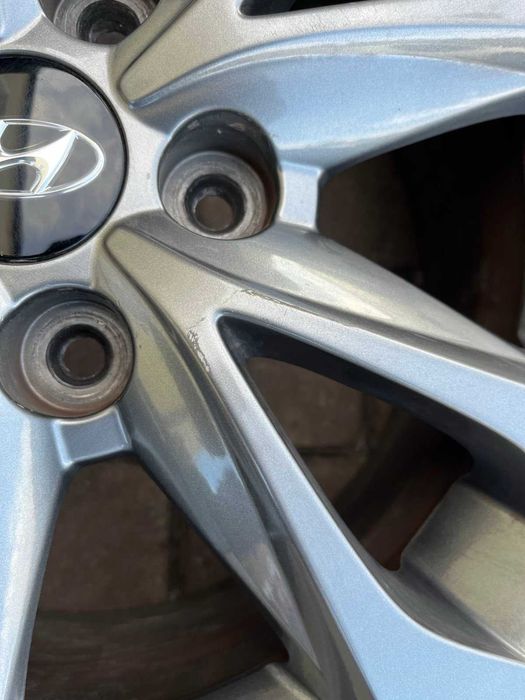 Oryginalne alufelgi Hyundai 5x114,3 16 cali Czujniki Tucson IX35