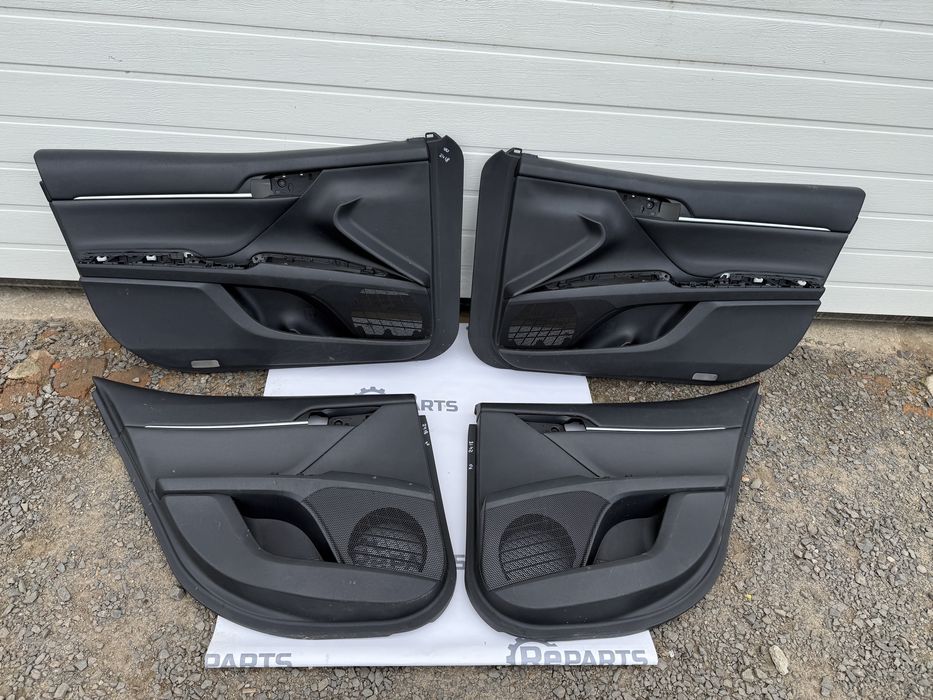 Карти карта дверей Toyota Camry 70 LE XLE XSE камри