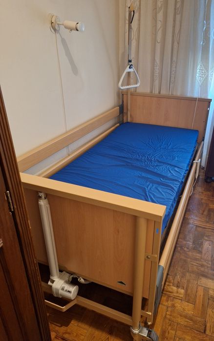 Cama articulada com colchão