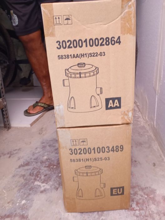 Bombas para a piscina novas