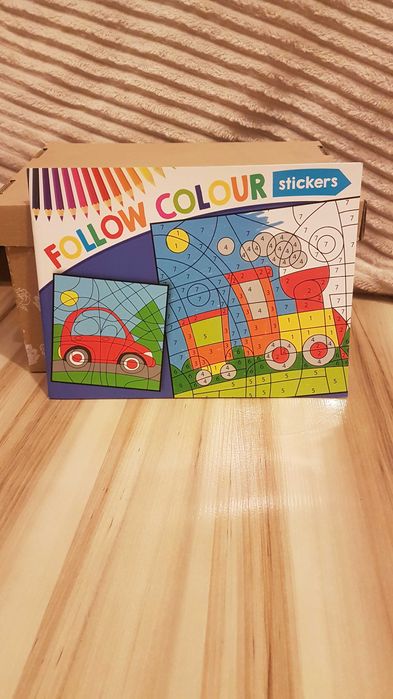 Kolorowanka z numerami, z naklejkami, pojazdy