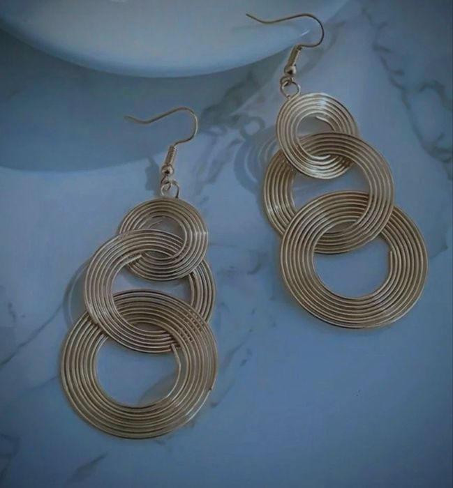 Długie złote kolczyki Nowe