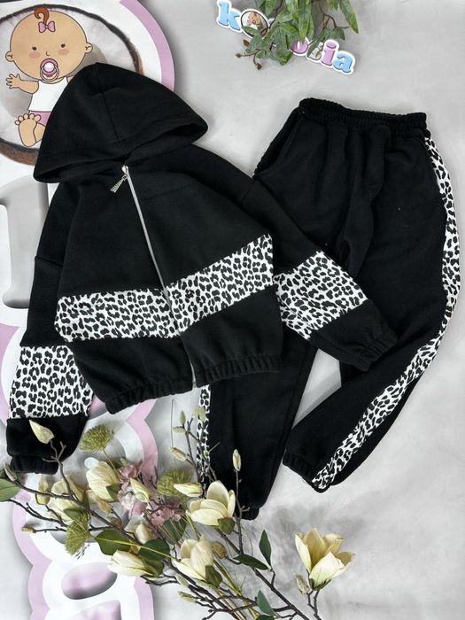Теплий костюм з лео принтом