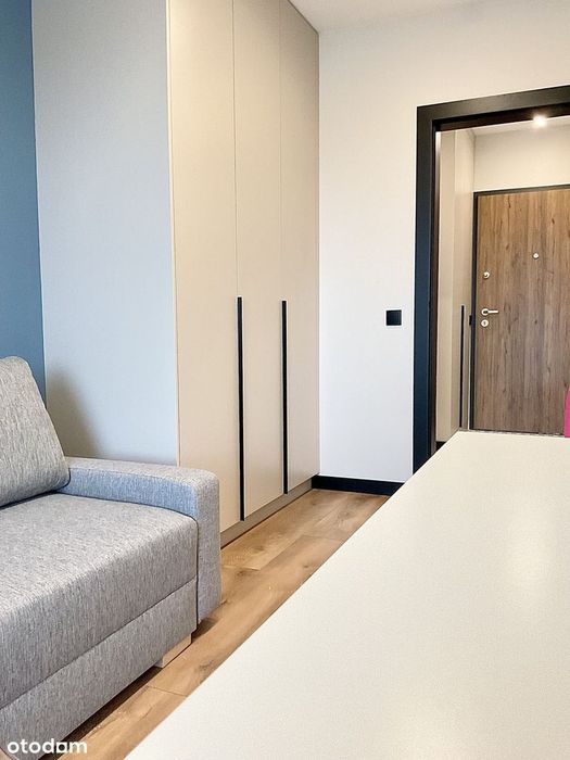 Apartament w Sercu Łodzi Otulony Zielenią – Osiedle 8 Dębów