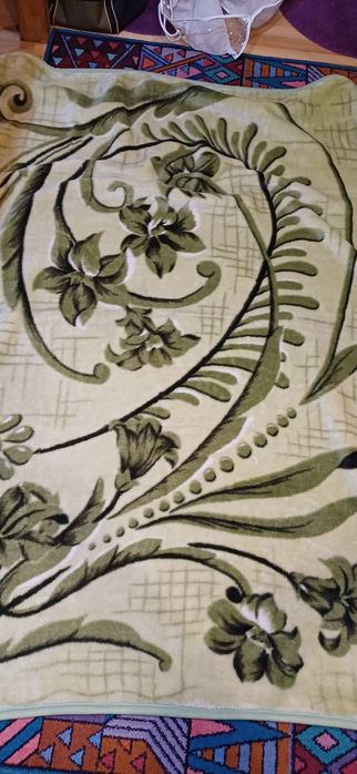 Sprzedam NOWY  duży gruby   Royal koc  ,pled 160x200 PRL