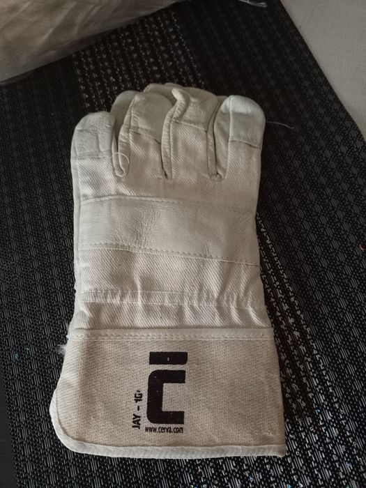 Перчатки розміру 8-10