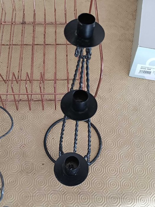 Conjunto Casa Suportes de Loiça Garrafa e Velas