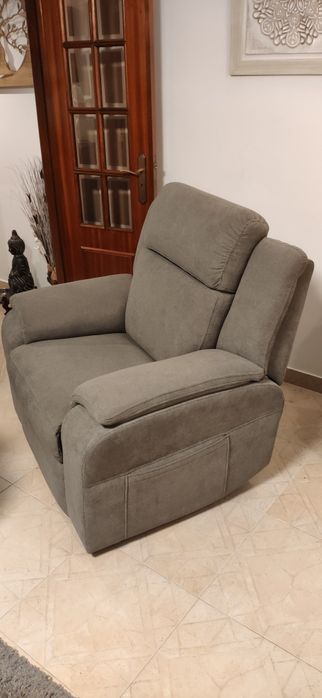 Sofá poltrona 1 lugar cinzento