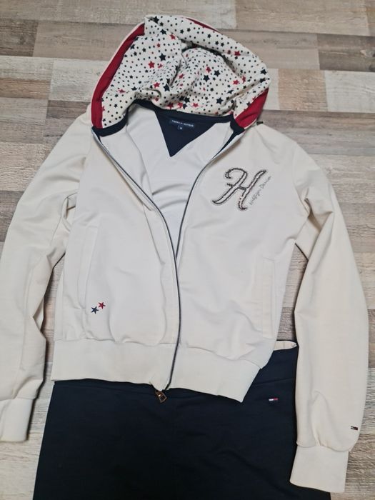 Спортивный костюм Tommy Hilfiger  молочный с чёрным р-рS