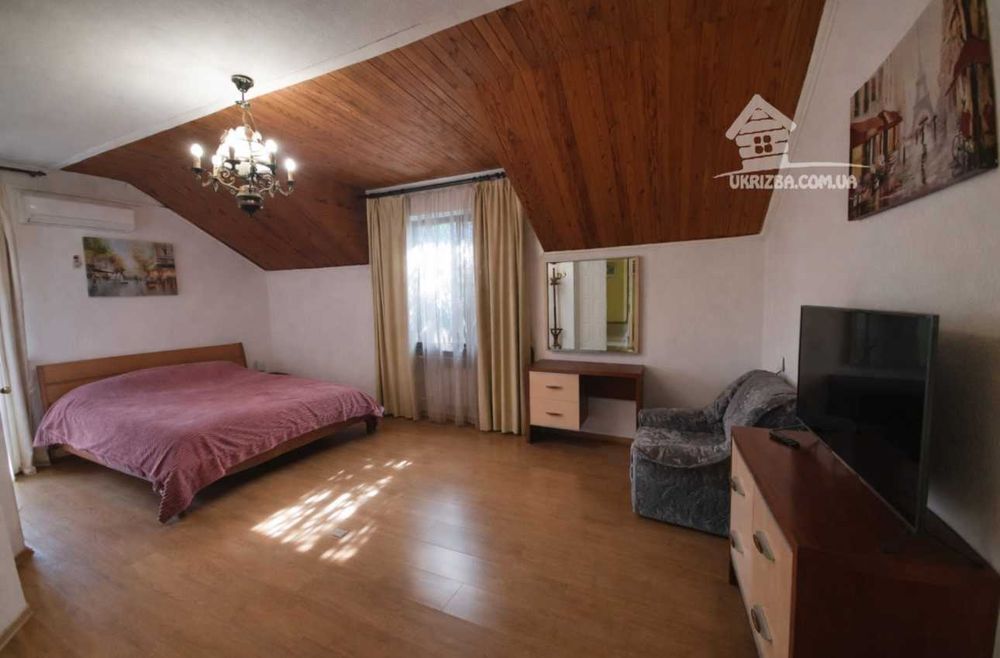 Посуточно. Дом 450 кв., 7 спален. НОВЫЙ ГОД - 30 000 грн.