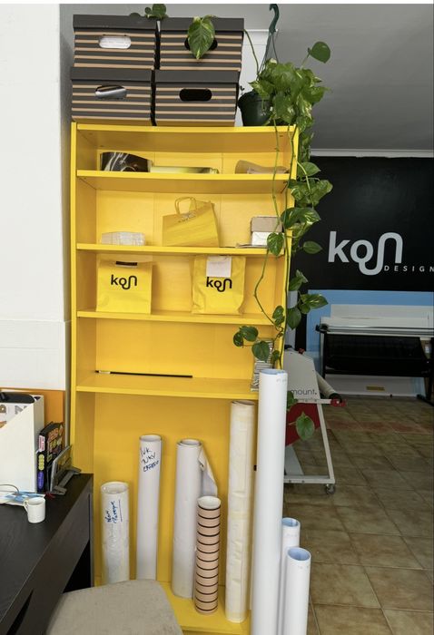 Movel Amarelo - Estante