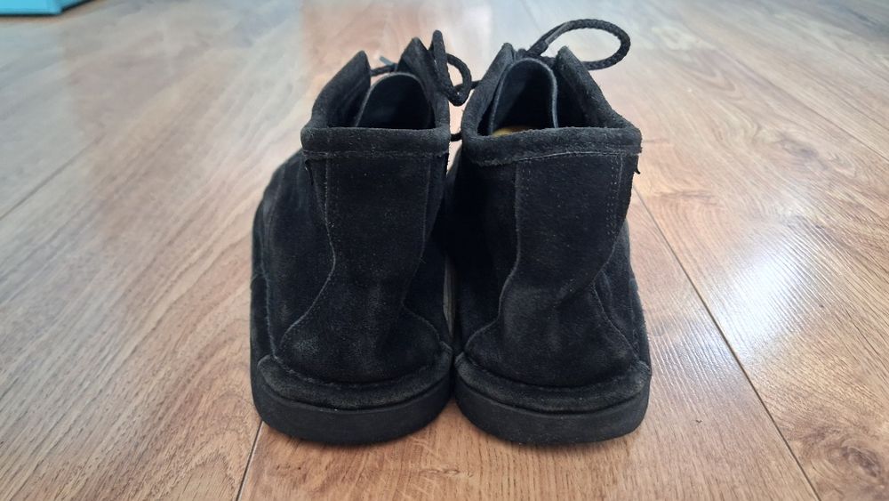 Buty nieocieplane zamszowe 25,3 cm