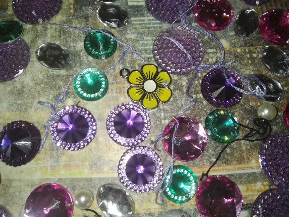 Намиста пришивний