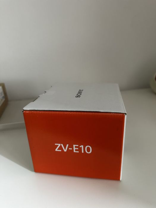 Caixa Sony ZV-E10